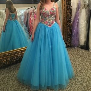 Blue Morilee size 6 Prom Dress